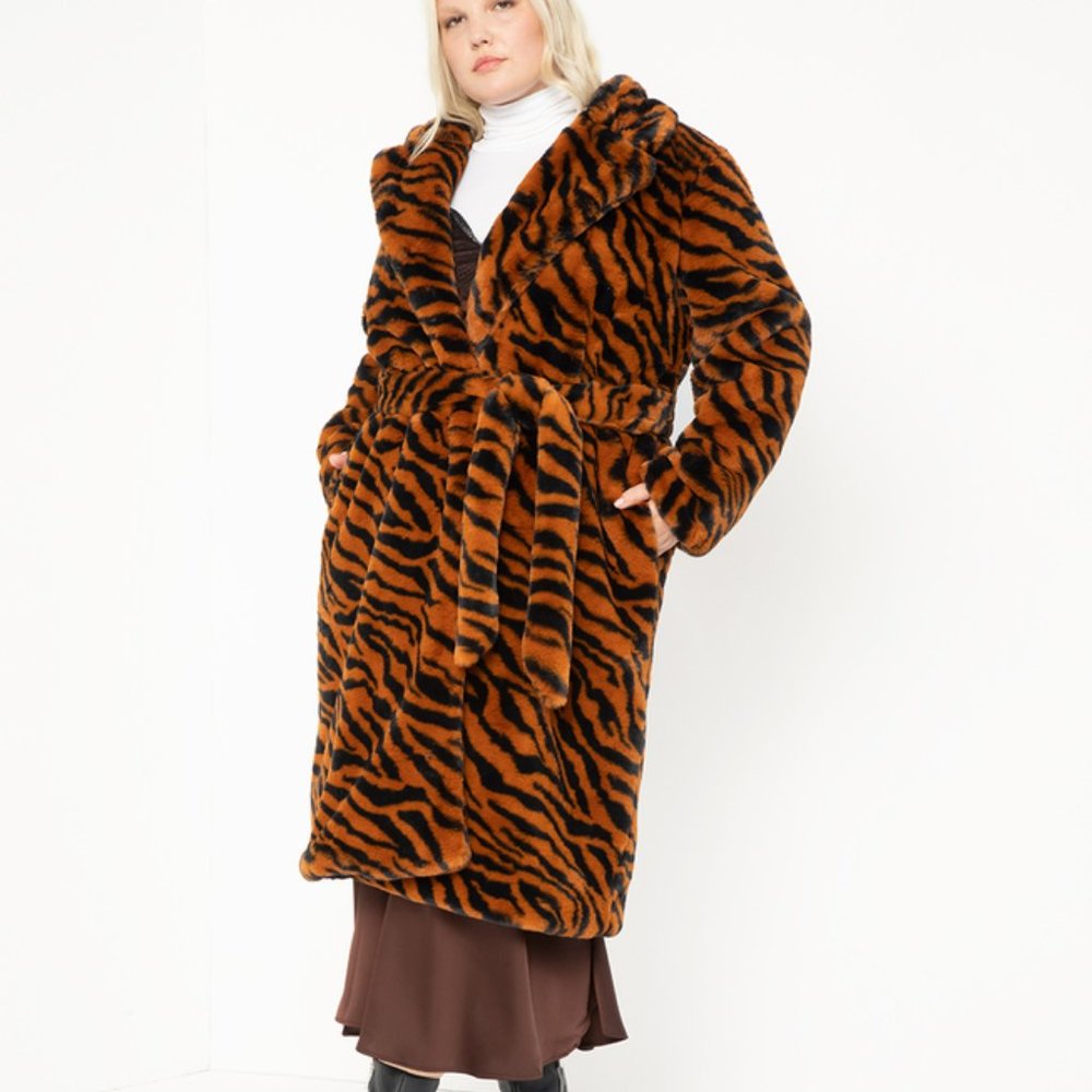 *NEW* ELOQUII Tiger Stripe Long Faux Fur Coat - Size 22/24